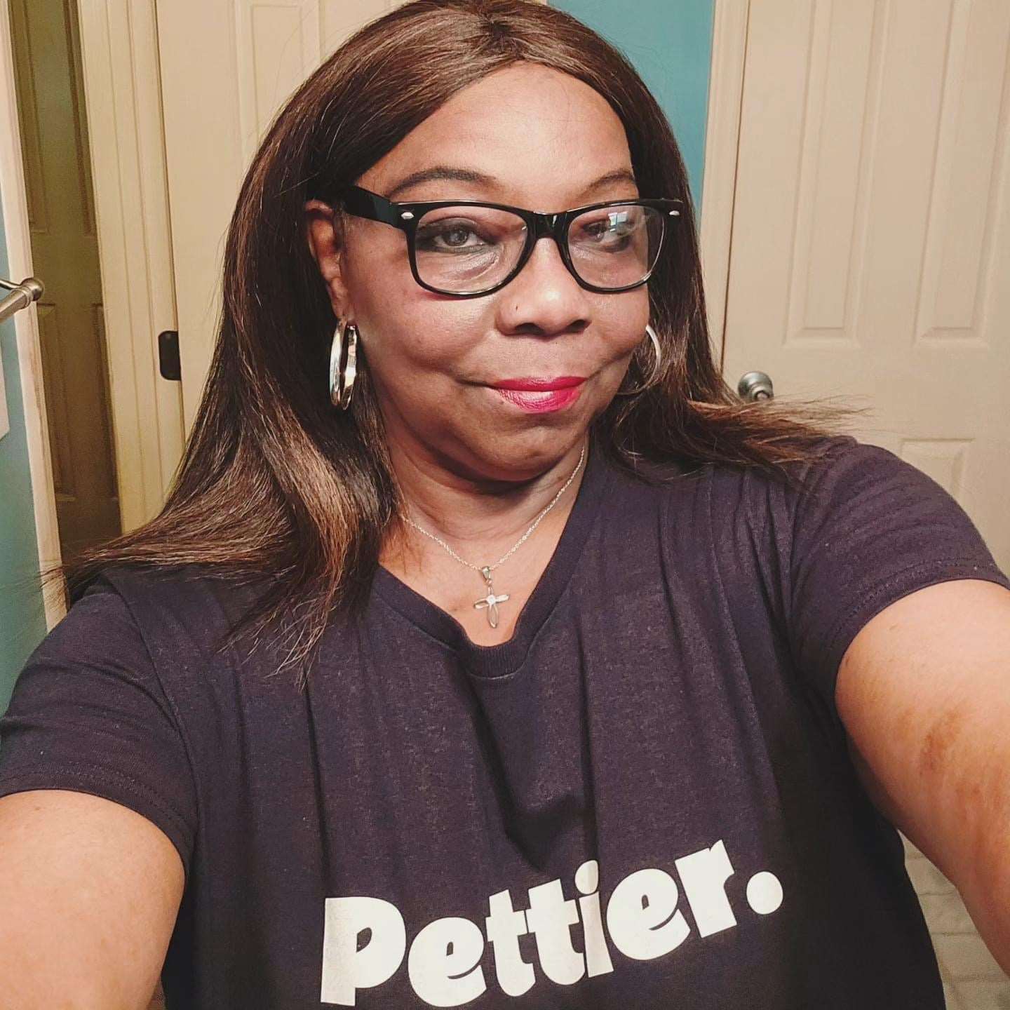 Pettier Statement T-Shirt - Black/White - Unisex - Smith's Tees